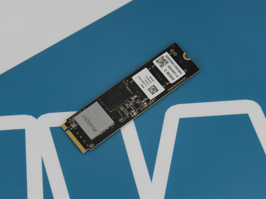 Die Unterseite ist komplett unbestückt.