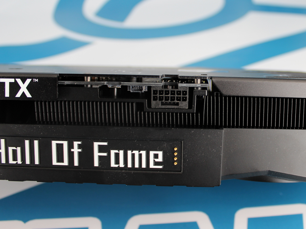 Dual-BIOS, Anschluss für Versorgung und RGB-Sync.