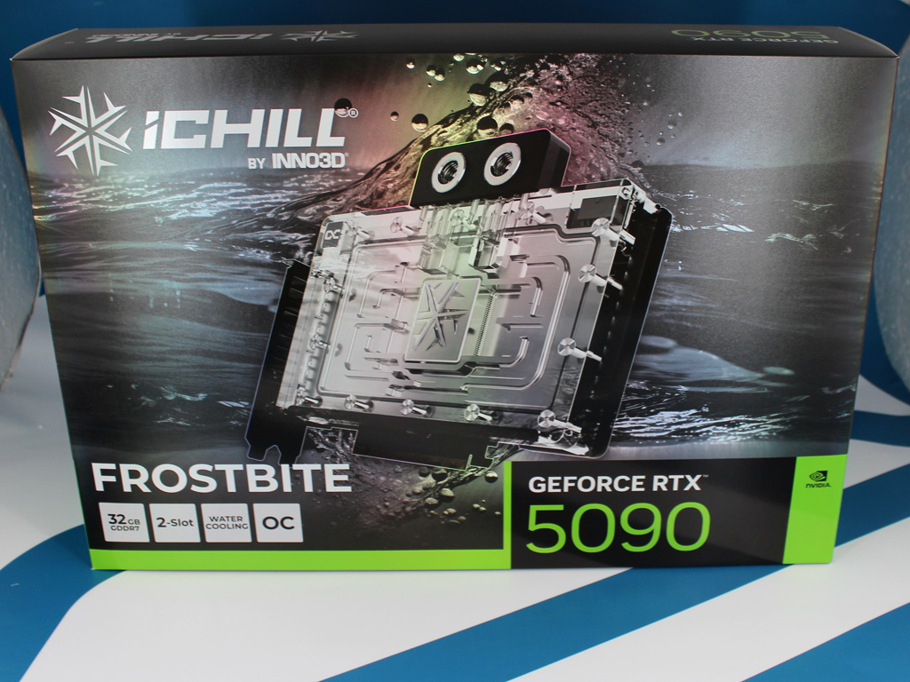 Die Verpackung der INNO3D-Grafikkarte.