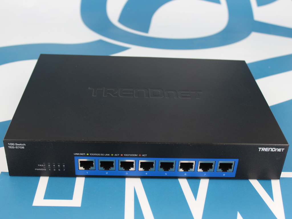 Der Switch ist äußerlich sehr schlicht gehalten.